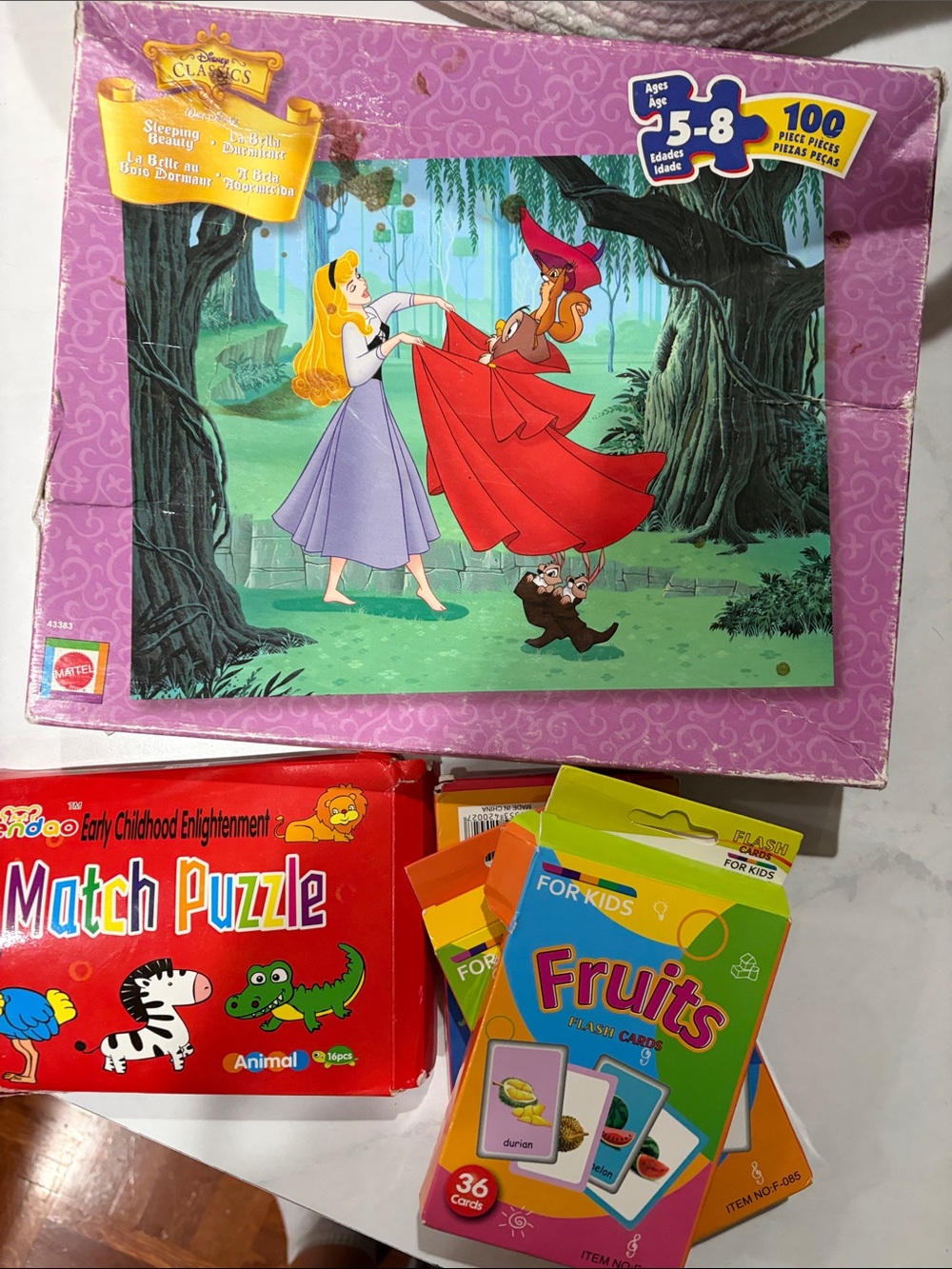 Disney Sleeping Beauty Puzzle - Purple & Red